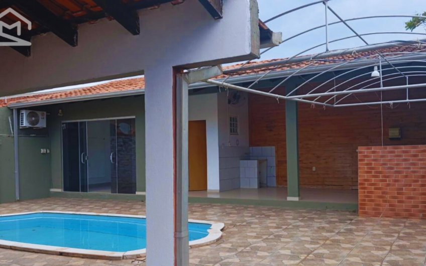 Vende-se Casa térrea no Jardim das Palmeiras..!!